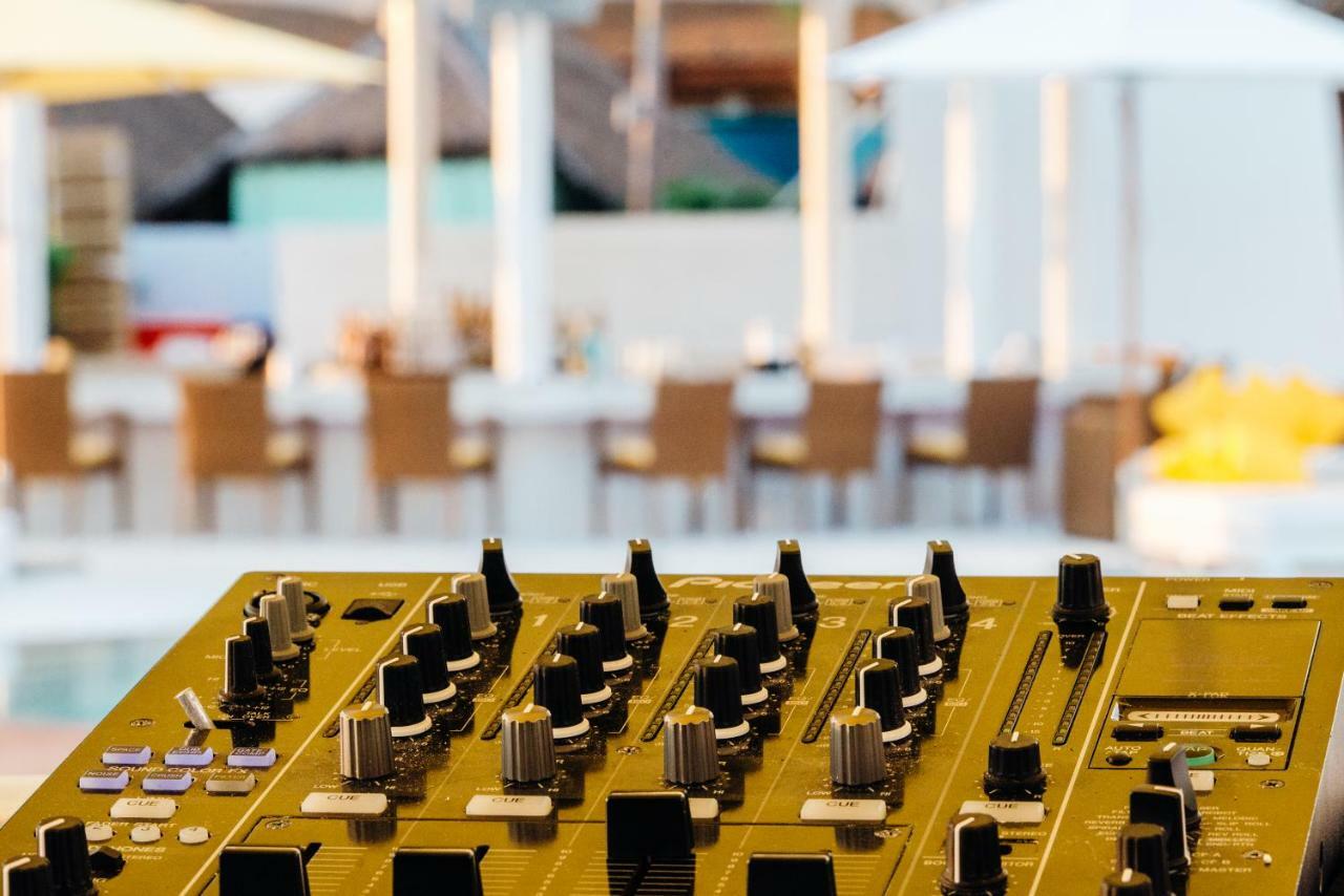 Dream Phuket Hotel & Spa Экстерьер фото